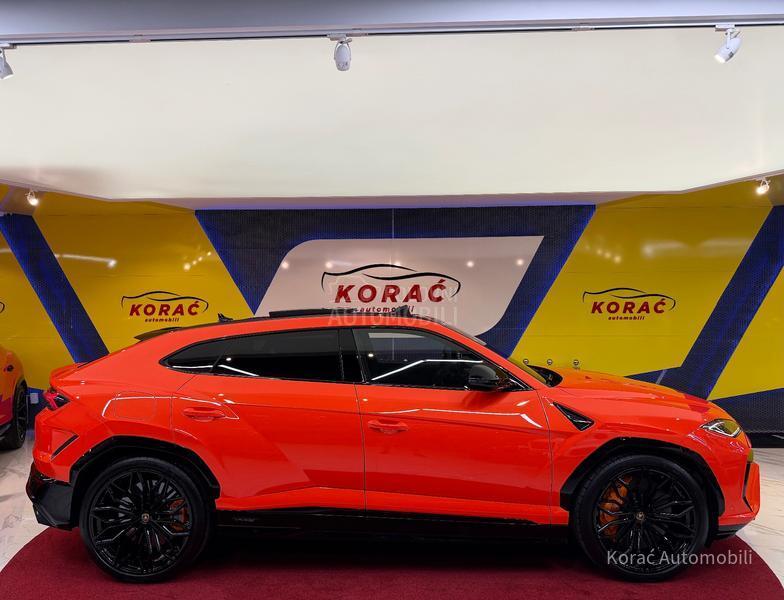 Lamborghini Urus SE NEW MODEL