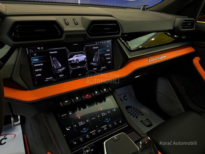 Lamborghini Urus SE NEW MODEL