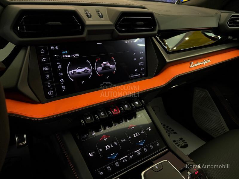 Lamborghini Urus SE NEW MODEL