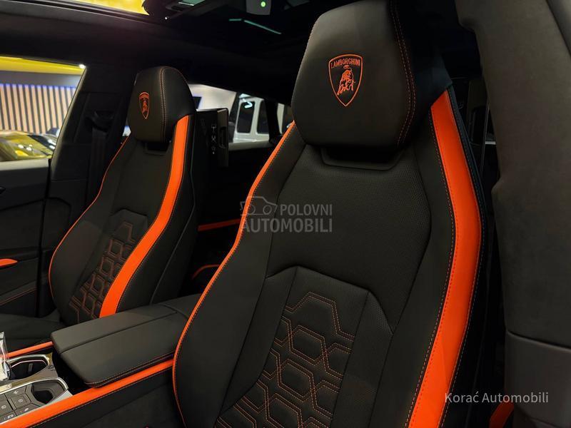 Lamborghini Urus SE NEW MODEL