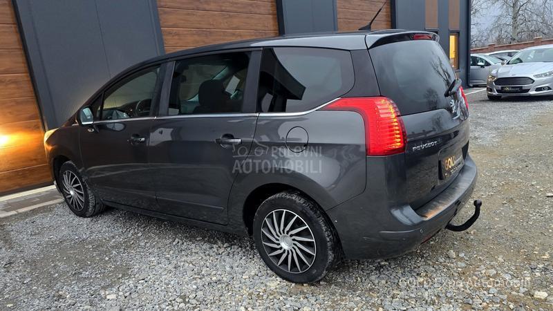 Peugeot 5008 1.6 HDi FAMILY FUL