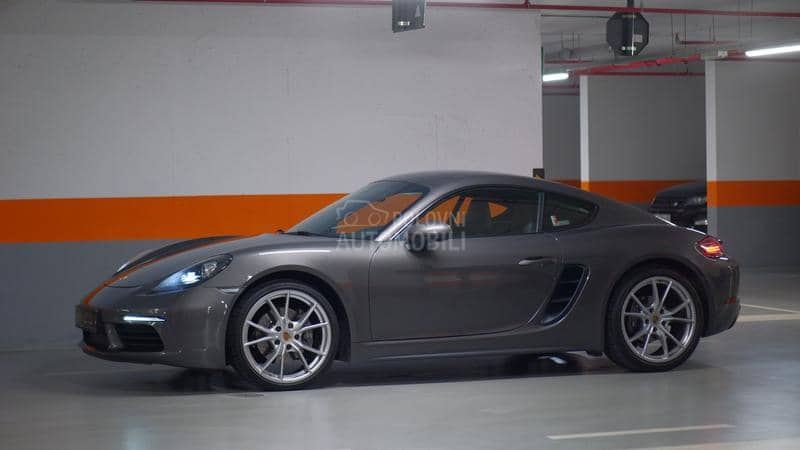 Porsche Cayman 