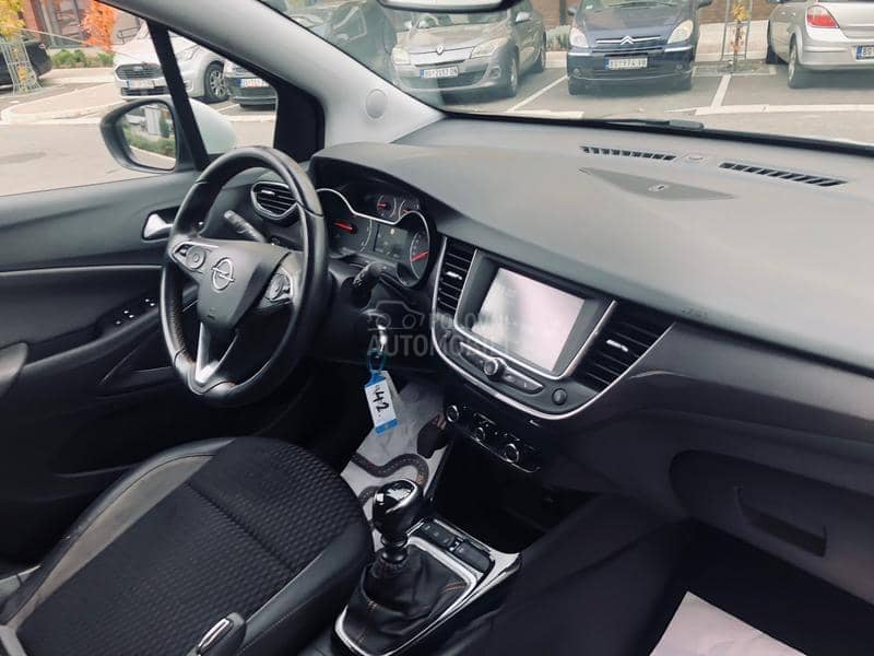 Opel Crossland X  N1