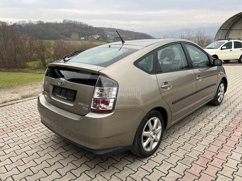 Toyota Prius Hybrid CH