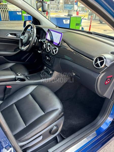 Mercedes Benz B 180 