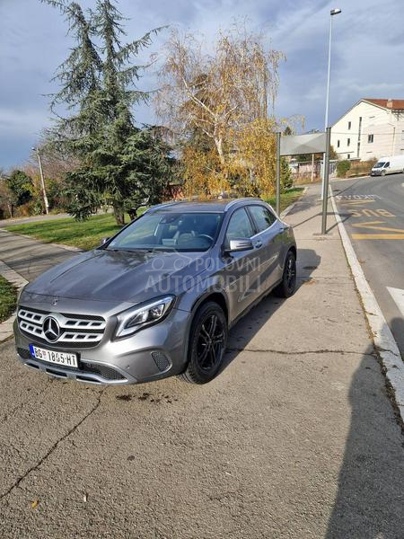 Mercedes Benz GLA 200 