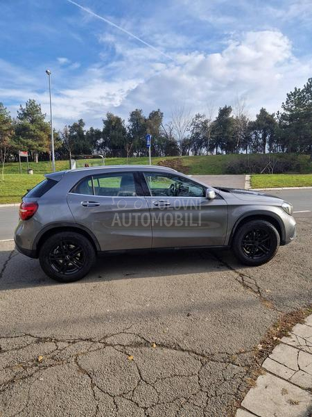 Mercedes Benz GLA 200 