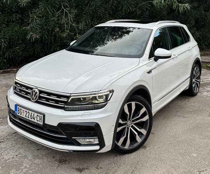 Volkswagen Tiguan R line 4x4 DSG Pano