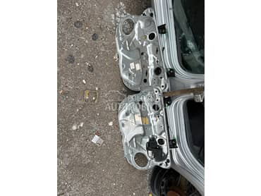 Podizači prozora za Volkswagen Polo od 2002. do 2008. god.