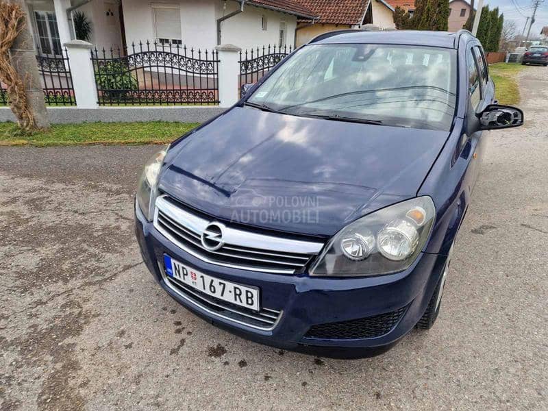 Opel Astra H 1.9 CDTi Essentia