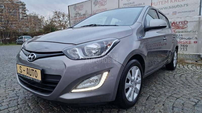 Hyundai i20 KREDlT BEZ UCESCA