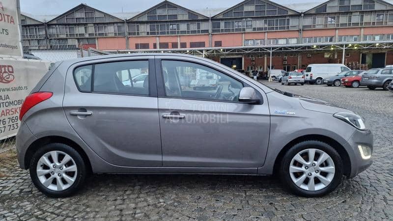 Hyundai i20 KREDlT BEZ UCESCA