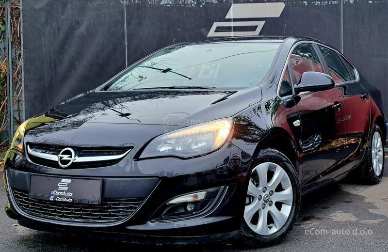 Opel Astra J 1.4 T ENJOY