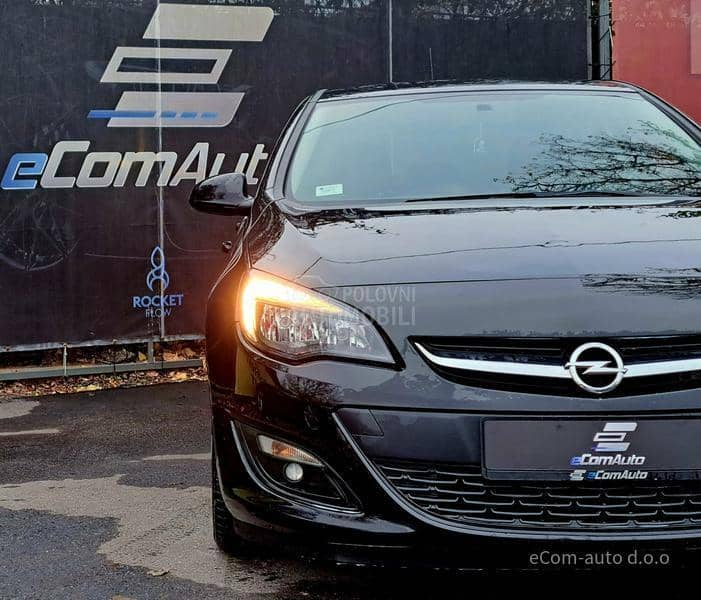 Opel Astra J 1.4 T ENJOY