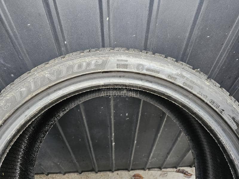 Dunlop 235/40 R19 Zimska