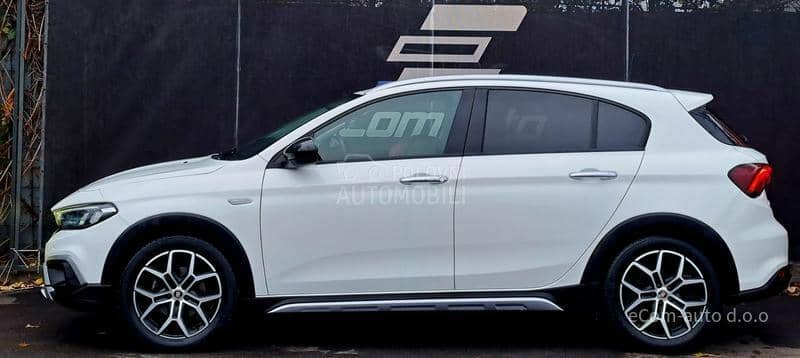 Fiat Tipo 1.0 CROSS