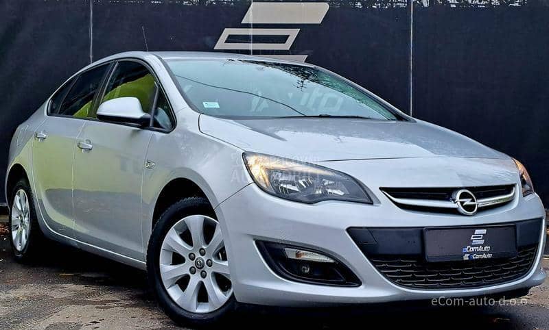 Opel Astra J 1.4 T ENJOY