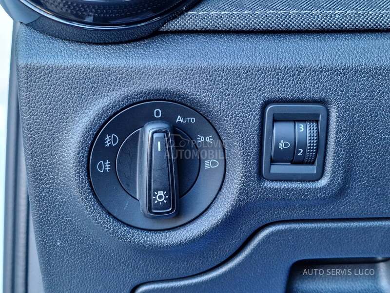 Škoda Fabia 1.0 TSI R kamera