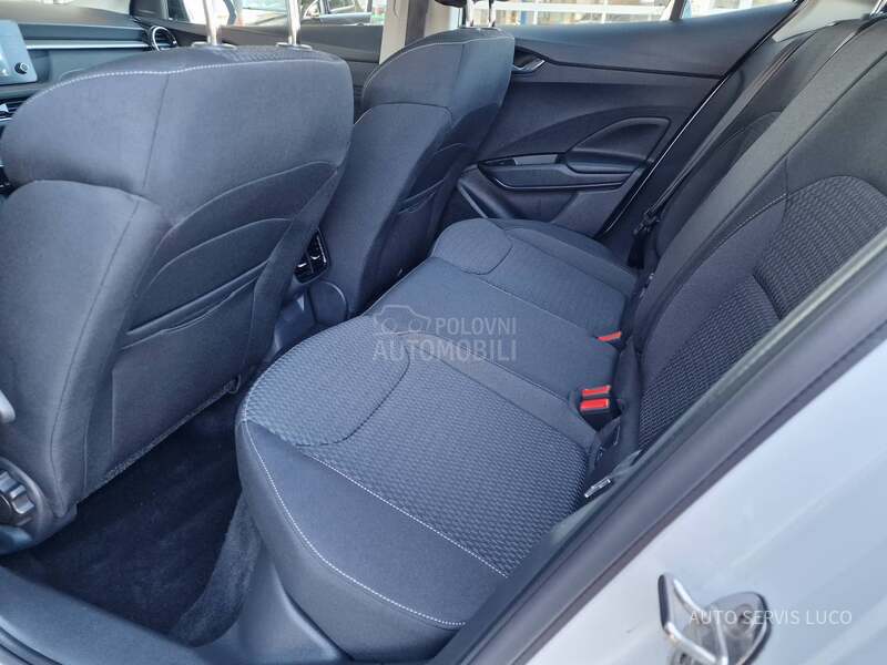 Škoda Fabia 1.0 TSI R kamera