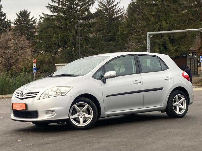 Toyota Auris 1.6 16V Sol CH