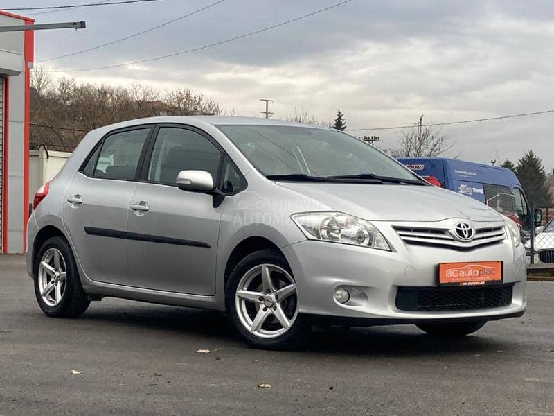 Toyota Auris 1.6 16V Sol CH