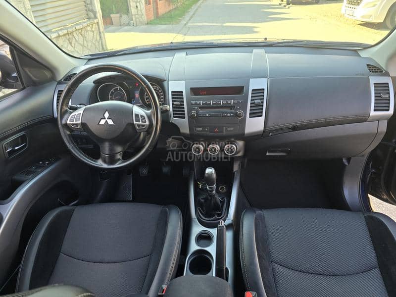 Mitsubishi Outlander 2.2 DID INTENSE