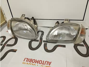 Levi i desni far sa indikat. za Fiat Seicento od 1998. do 2010. god.