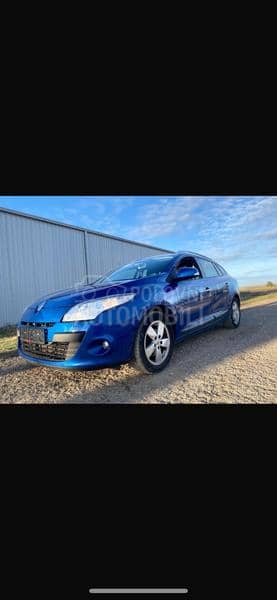 Renault Megane 2011. god. -  kompletan auto u delovima