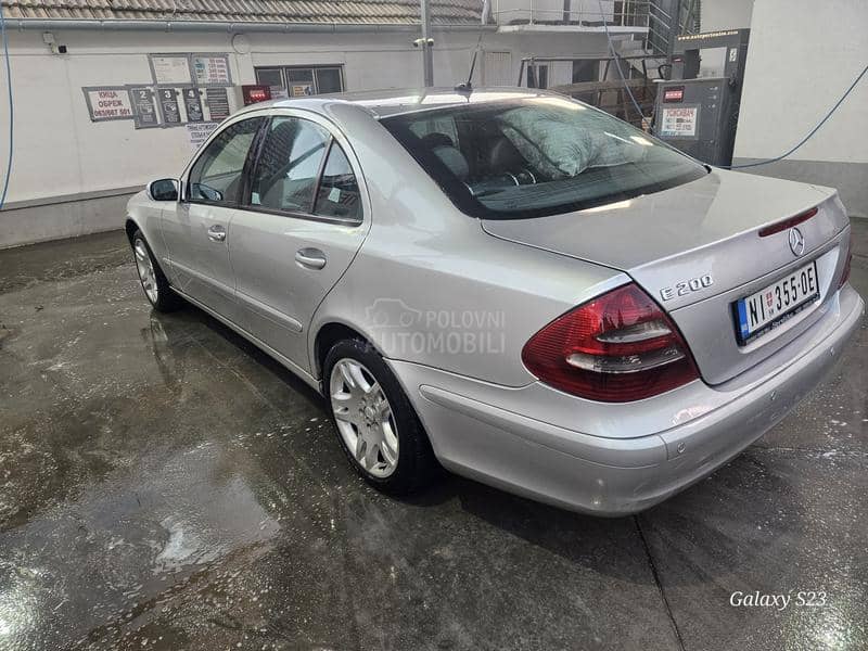 Mercedes Benz E 200 