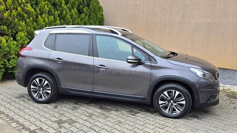 Peugeot 2008 ALLURE AUTO