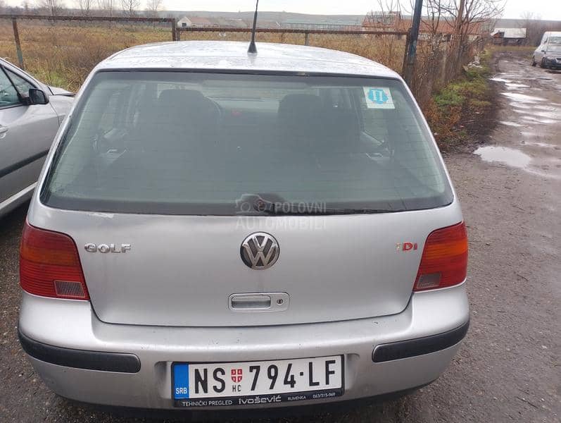 Volkswagen Golf 4 GOLF