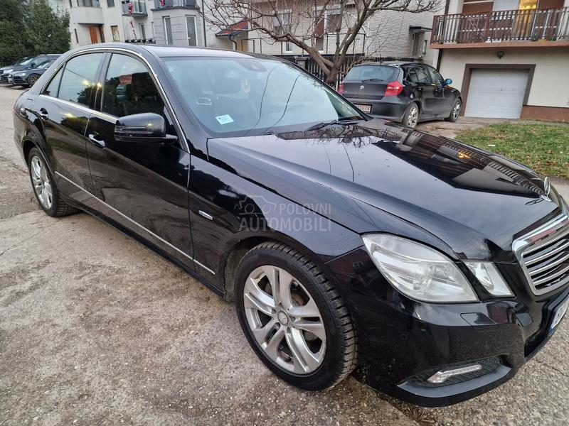 Mercedes Benz E 250 AVANTGARDE AUT