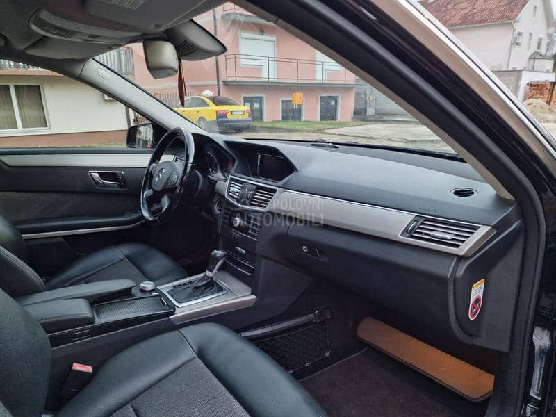 Mercedes Benz E 250 AVANTGARDE AUT