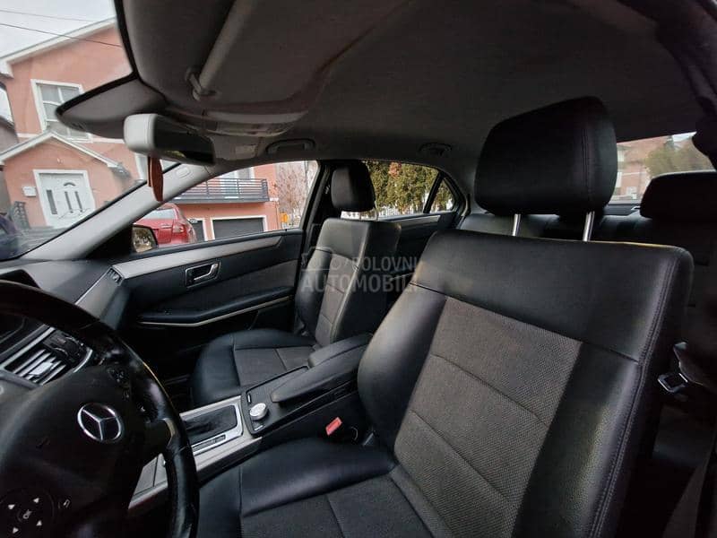 Mercedes Benz E 250 AVANTGARDE AUT