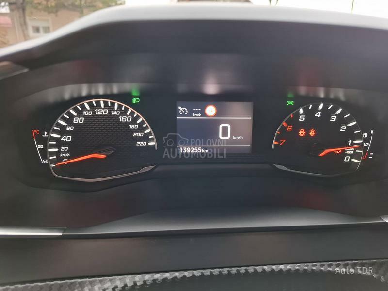 Peugeot 2008 1.5 HDI NAV LED