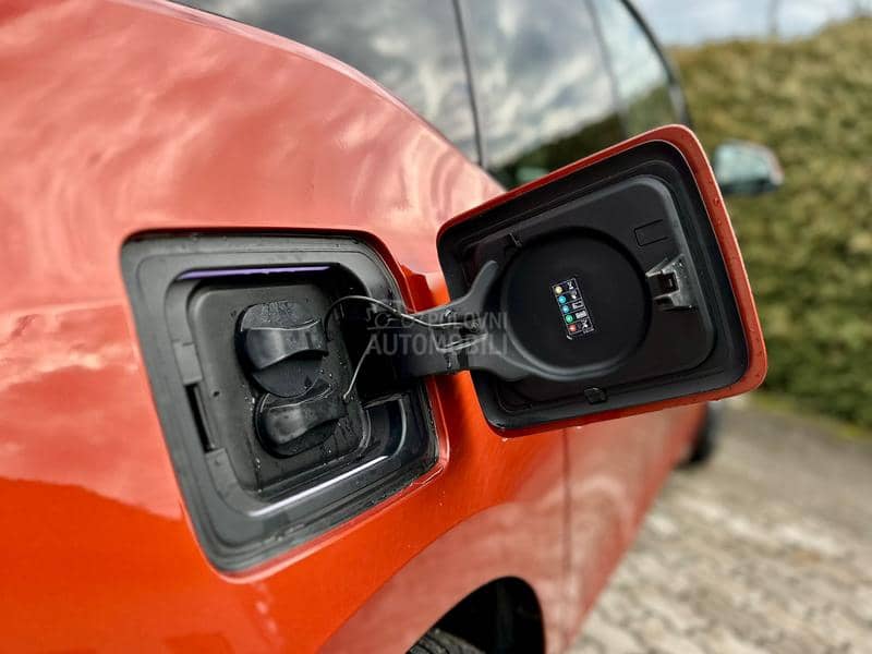 BMW i3 LUXURY NAV LAVA