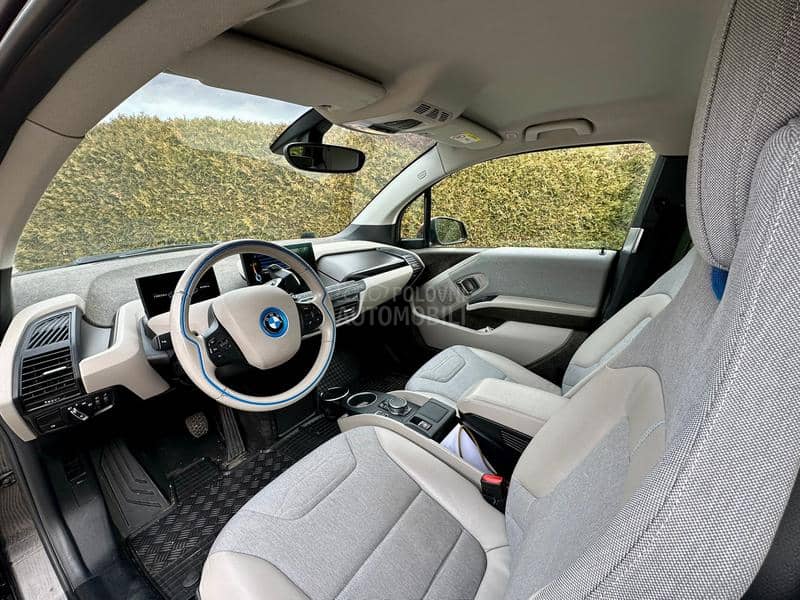 BMW i3 LUXURY NAV LAVA