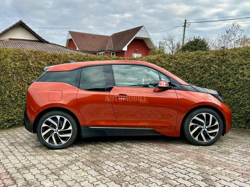 BMW i3 LUXURY NAV LAVA