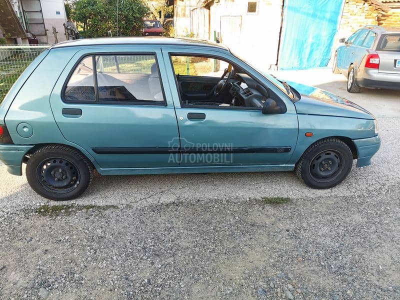 Renault Clio 