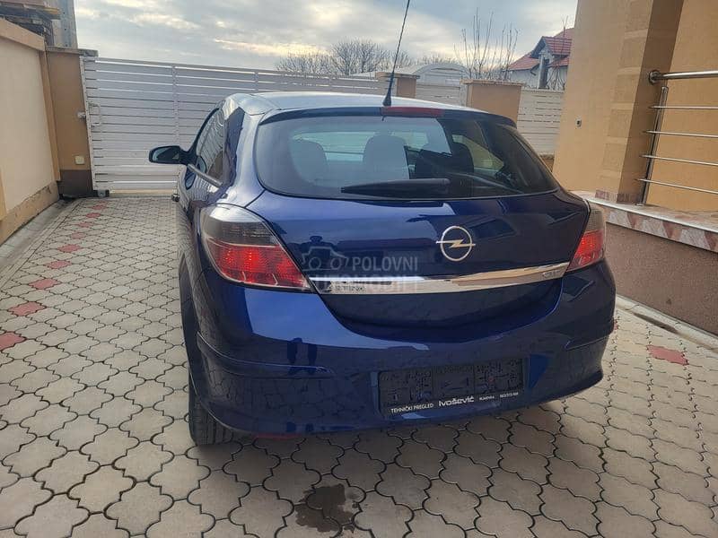 Opel Astra H 1.4 TOOP