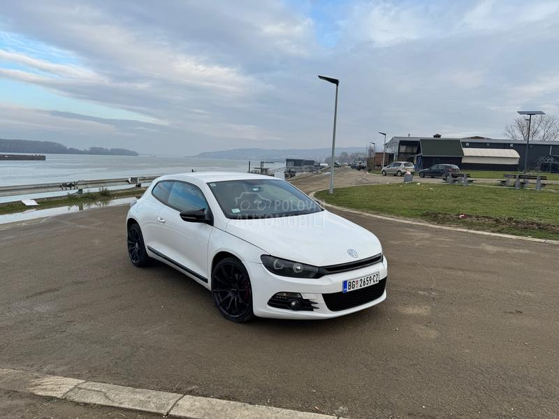 Volkswagen Scirocco DSG F1