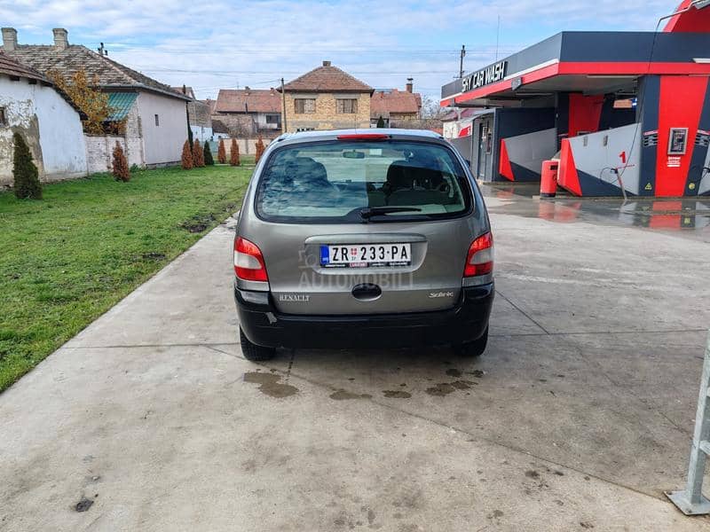 Renault Scenic 