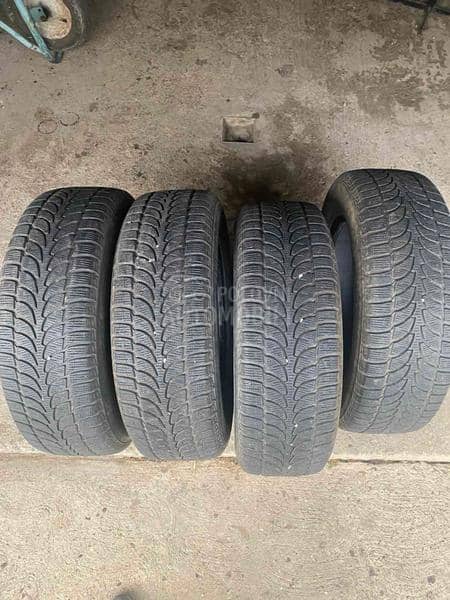 Bridgestone 225/65 R17 Zimska