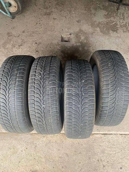 Bridgestone 225/65 R17 Zimska