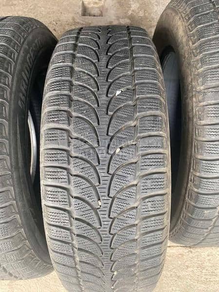 Bridgestone 225/65 R17 Zimska