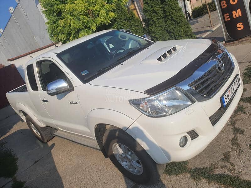 Toyota Hilux 