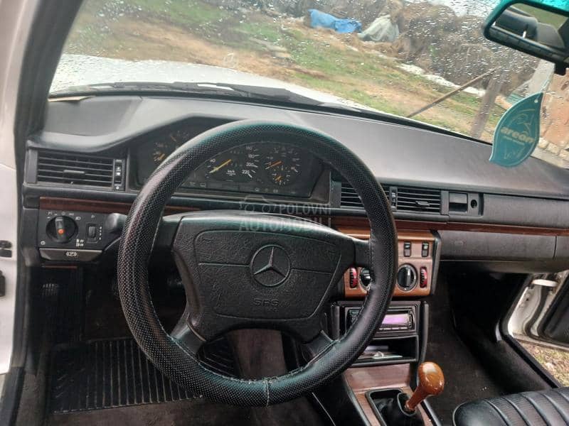 Mercedes Benz W124 