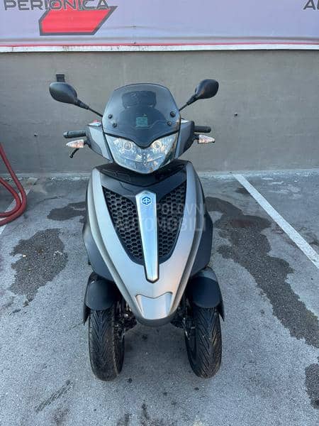 Piaggio MP3 300 B kategorija