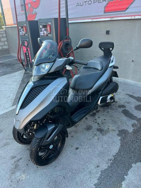 Piaggio MP3 300 B kategorija