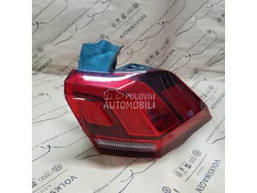 Desno stop svetlo na stranici za Volkswagen Tiguan od 2016. do 2020. god.